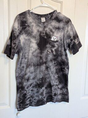 RipNdip Pocket Cat Medium T shirt Tie Dye black and white